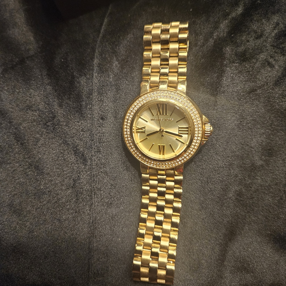 Michael Kors  Gold Tone Stainless Steel Crystal  Watch Roman Numbers   MK3185 - Picture 2 of 3